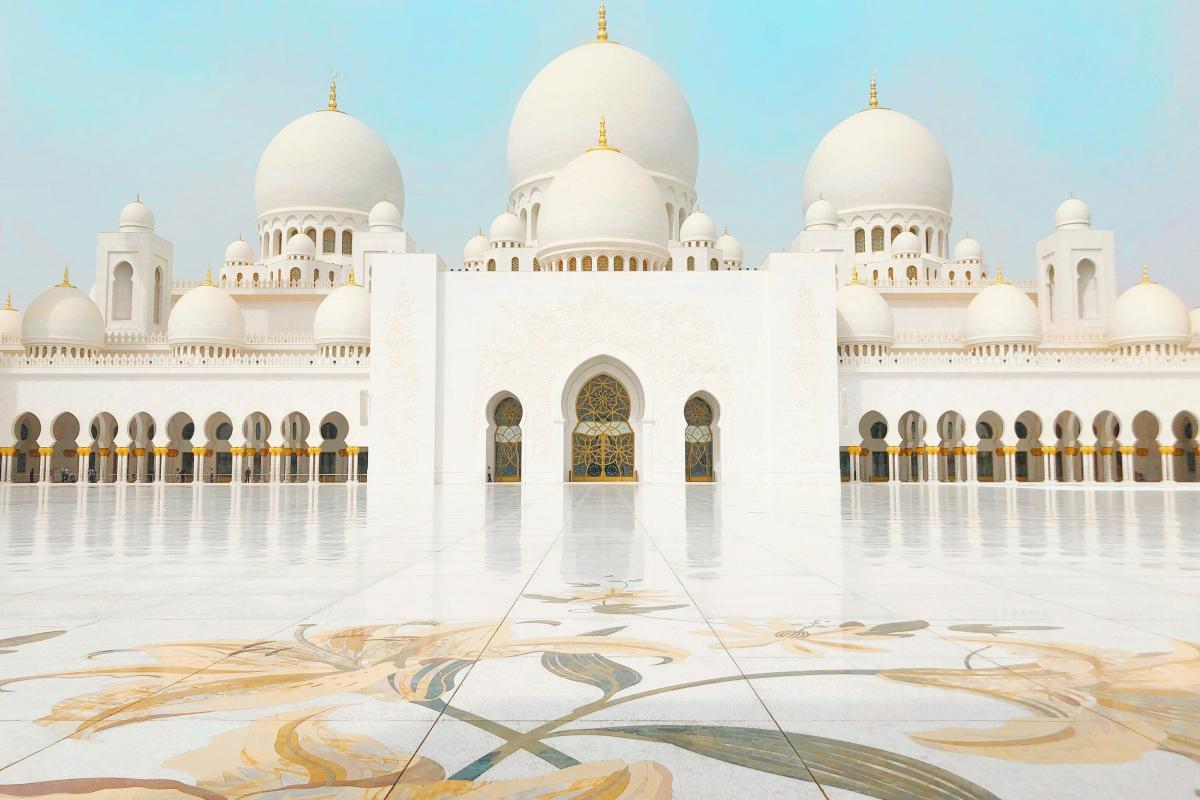 Unsplash - Sheikh Zayed Mosque